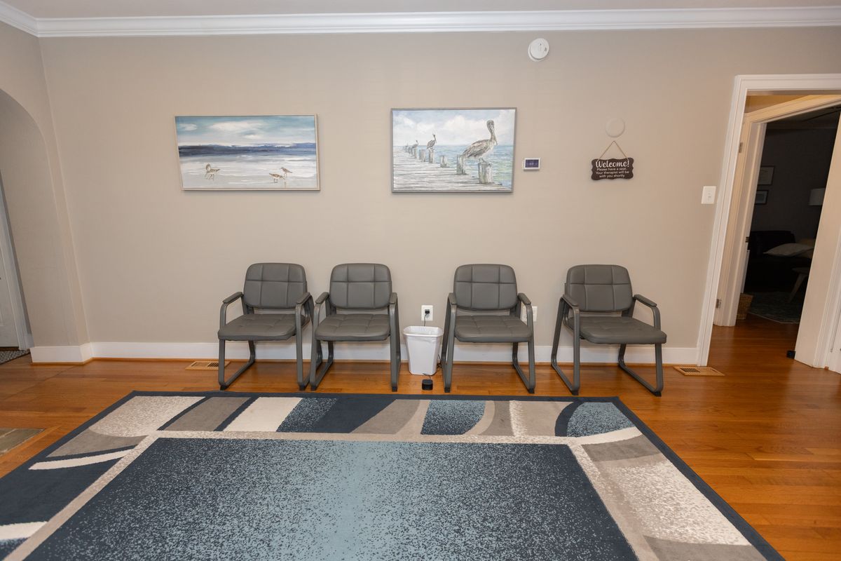 Waiting area — Seasons Counseling Warrenton